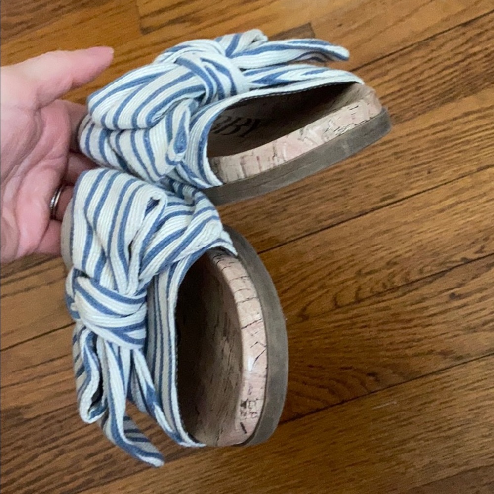 Sandals - Picture 3 of 5
